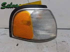 B4000 MAZDA Passenger Corner Light Fender B-2500 Park #3 B4000 MAZDA Passenger Corner Light Fender B-2500 Park #3