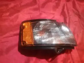 18-304-00 MAZDA Passenger Corner Light Lamp Turn Signal Mpv