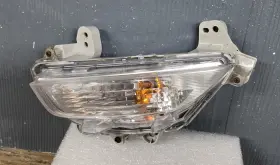 B45A51350 MAZDA Right Front Indicator Turn Signal Light Lamp #2