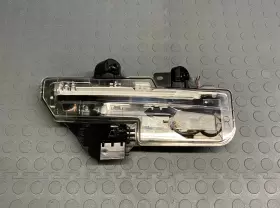 DFR5-51060 MAZDA Front Right Turn Signal Light Lamp Drl