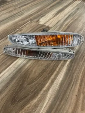 F1005106XB MAZDA Front Turn Signal Set Usdm