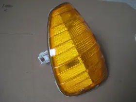 0008200721 MERCEDES Bosch Turn Signal Lens Lh Rh W123 240D #2