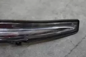 099-906-72-01 MERCEDES Right Door Mirror Turn Signal Glc #3