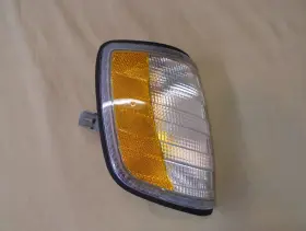 106B903 MERCEDES Turn Signal Right W124 E320
