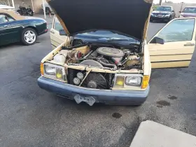 190E MERCEDES Driver Corner Light Fender Park