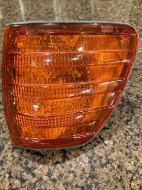130233005 MERCEDES Left Turn Signal Marker Light Great W116