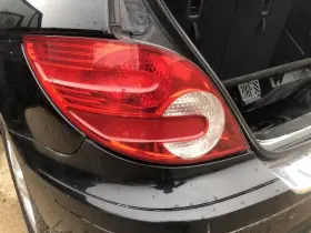 R500 MERCEDES Driver Tail Light R350