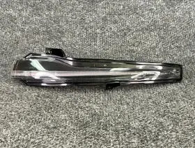 A3170540 MERCEDES Metris Left Driver Turn Signal Light Lamp