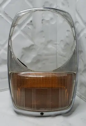 LE1657AJ MERCEDES Front Turn Signal Light 240D W115