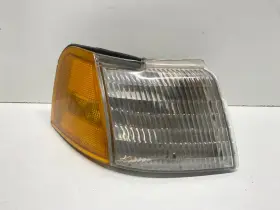 116-00790 MERCURY Front Right Turn Signal Light Cougar Park