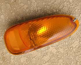 041-4310R MITSUBISHI Right Passengers Turn Signal Corner