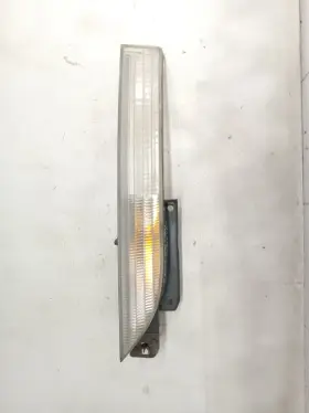 116-58224 MITSUBISHI Right Inner Turn Signal Light Eclipse #2 116-58224 MITSUBISHI Right Inner Turn Signal Light Eclipse #2
