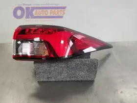 166-11980R MITSUBISHI Tail Light Lamp Right Passenger