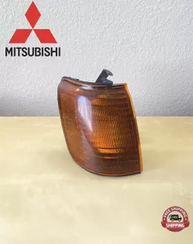 210-37749 MITSUBISHI Ls Front Passenger Corner Light Turn