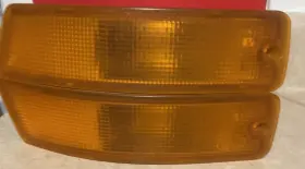 954949 MITSUBISHI Vrx Driver Passenger Corner Signal Housing