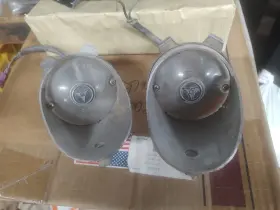 2161-070-68P MOPAR Charger Front Turn Signal Set Left Right