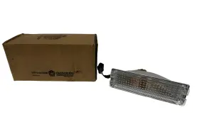 2853018 MOPAR Right Parking Light Lamp Nos 300 Chrysler