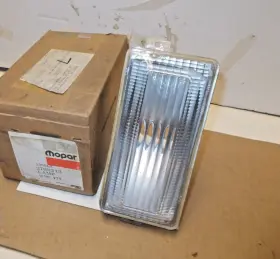 3798213 MOPAR Nos Lamp Turn Signal Left Gran Plymouth Park
