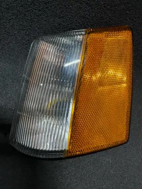 55054580 MOPAR Passenger Right Front Turn Light Jeep Cherokee