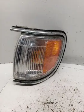 Pathfindr NISSAN Driver Corner Light Lamp Turn Signal Park