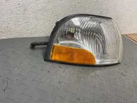116-60255R NISSAN Right Passenger Turn Signal Corner Quest #3