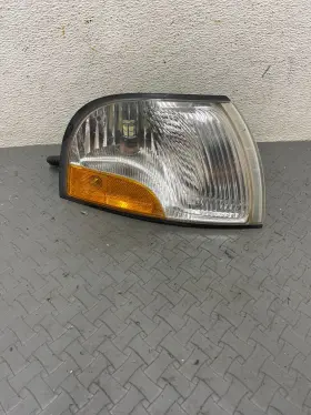116-60255R NISSAN Right Passenger Turn Signal Corner Quest