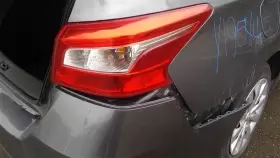 166-61022R NISSAN Passenger Tail Light Quarter Panel Sentra