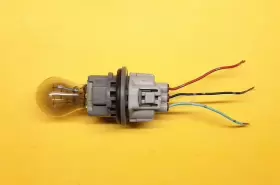 26243-9B909 NISSAN Turn Signal Light Lamp Bulb Socket