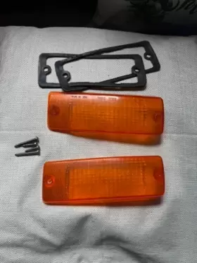 3064 NISSAN Front Bumper Turn Signals Great 240Z Datsun