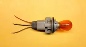 84930FC010 NISSAN Front Turn Signal Blinker Light Bulb Socket #2