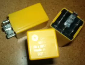 04686795 OEM DODGE Town Turn Signal Flasher Relay Module