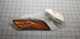 P54-6147 PACCAR Turn Signal Light Left