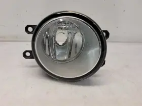 116-01301R PONTIAC Vibe Passenger Right Fog Light Chips