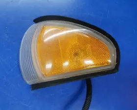 16521729 PONTIAC Lh Left Driver Parking Light Bonneville