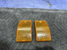 477953162 PORSCHE Front Turn Signal Lens Driver Passenger 944