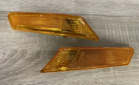 997631034 PORSCHE Left Right Turn Signal Marker Set
