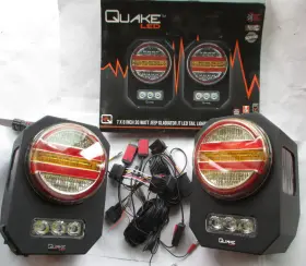 QTE1025 QUAKE Light Gladiator Tek Led Tail Set Taillight Jeep