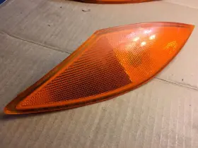 16531850 SATURN Ion Passenger Front Right Marker Lens 16531850 SATURN Ion Passenger Front Right Marker Lens