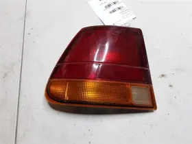 Saturnsdn SATURN Rear Driver Tail Light Quarter Panel