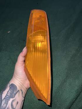 21020332 SATURN Nos Oems Signal Light Lamp Right Park