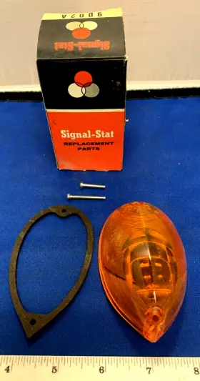9002A SIGNAL-STAT Amber Lens Light Nos