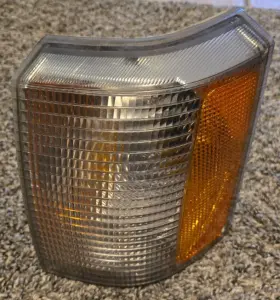 XBD100950 SIGNAL Land Front Driver Lh Turn Light Lamp Rover