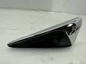 1125107-99-A TESLA Front Right Repeater Turn Signal Fender Rh