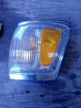 116-58231AL TOYOTA Driver Corner Light Lamp Turn Signal Park
