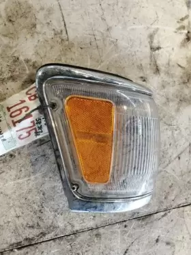116-58387AR TOYOTA Passenger Corner Light Lamp Turn Signal