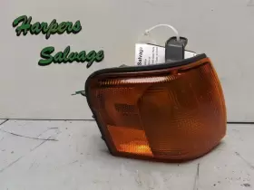 116-58532R TOYOTA Passenger Corner Light Lamp Turn Signal