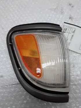 116-58551BR TOYOTA Right Passenger Front Turn Signal Lamp