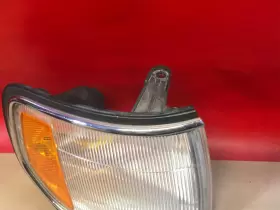 116-58595R TOYOTA Right Passenger Corner Parking Turn Signal #3