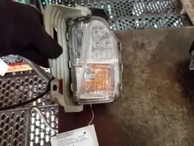 116-60239R TOYOTA Passenger Corner Light Lamp Turn Signal