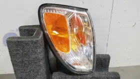 Landcruis TOYOTA Lamp Turn Signal Right Passenger Landcruiser